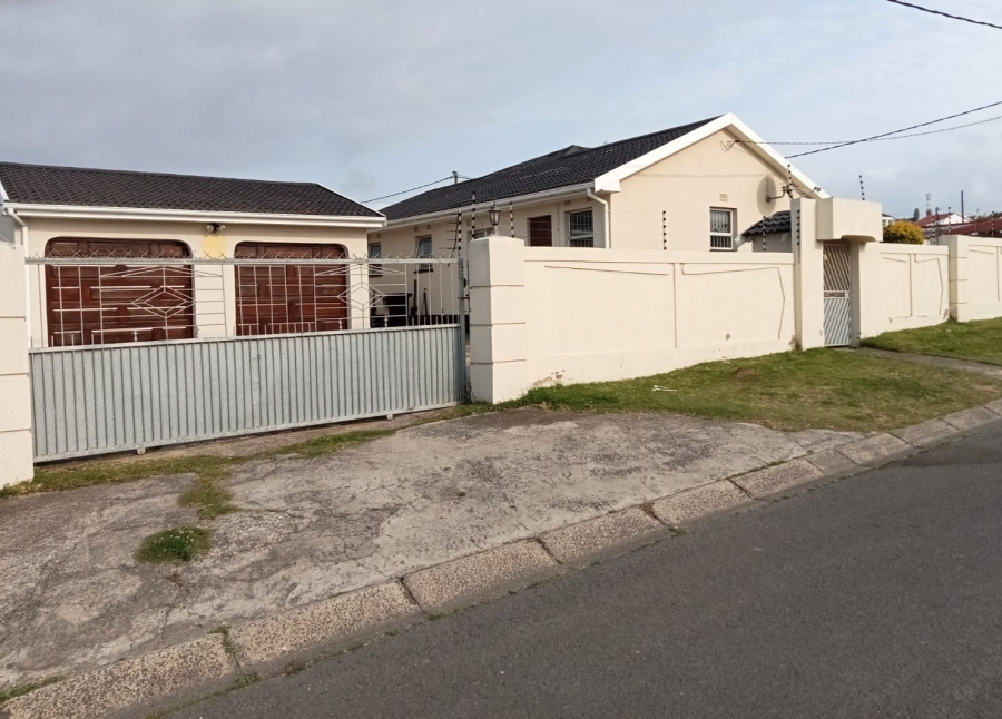 3 Bedroom Property for Sale in Sunnyridge Ext 3 Eastern Cape